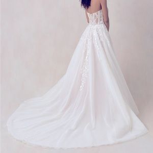 Allure 9852 Wedding Dress NWT
